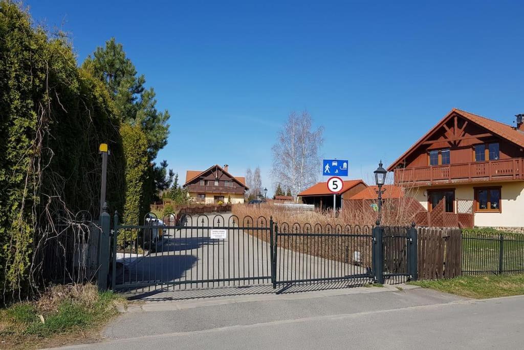 Villa Leika - Panoramablick am Riesengebirge Mysłakowice Exteriör bild